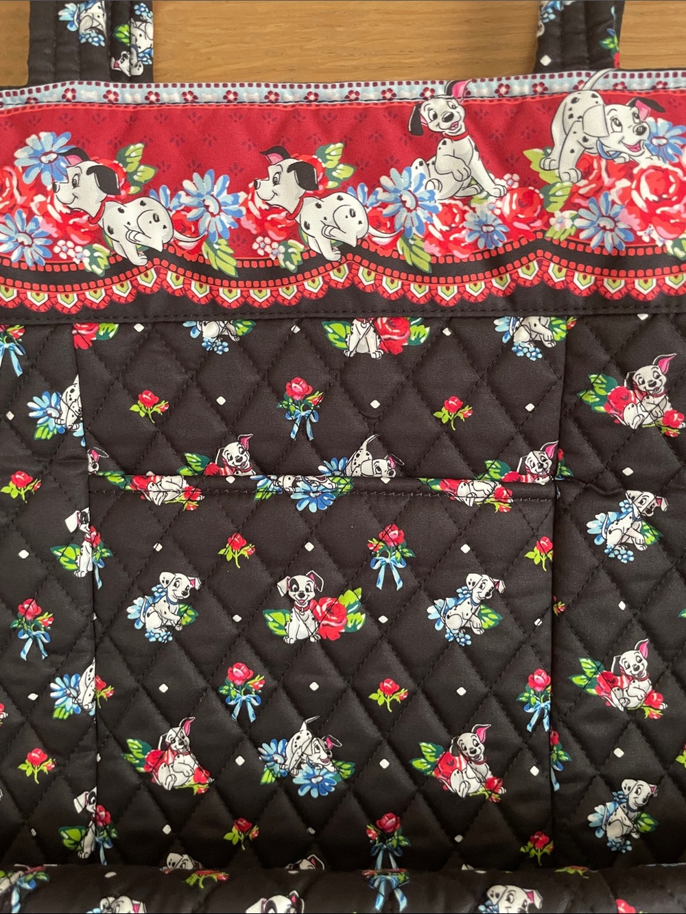 Vera Bradley Disney 101 Dalmations Original Zip Tote, NWT - Picture 8 of 10